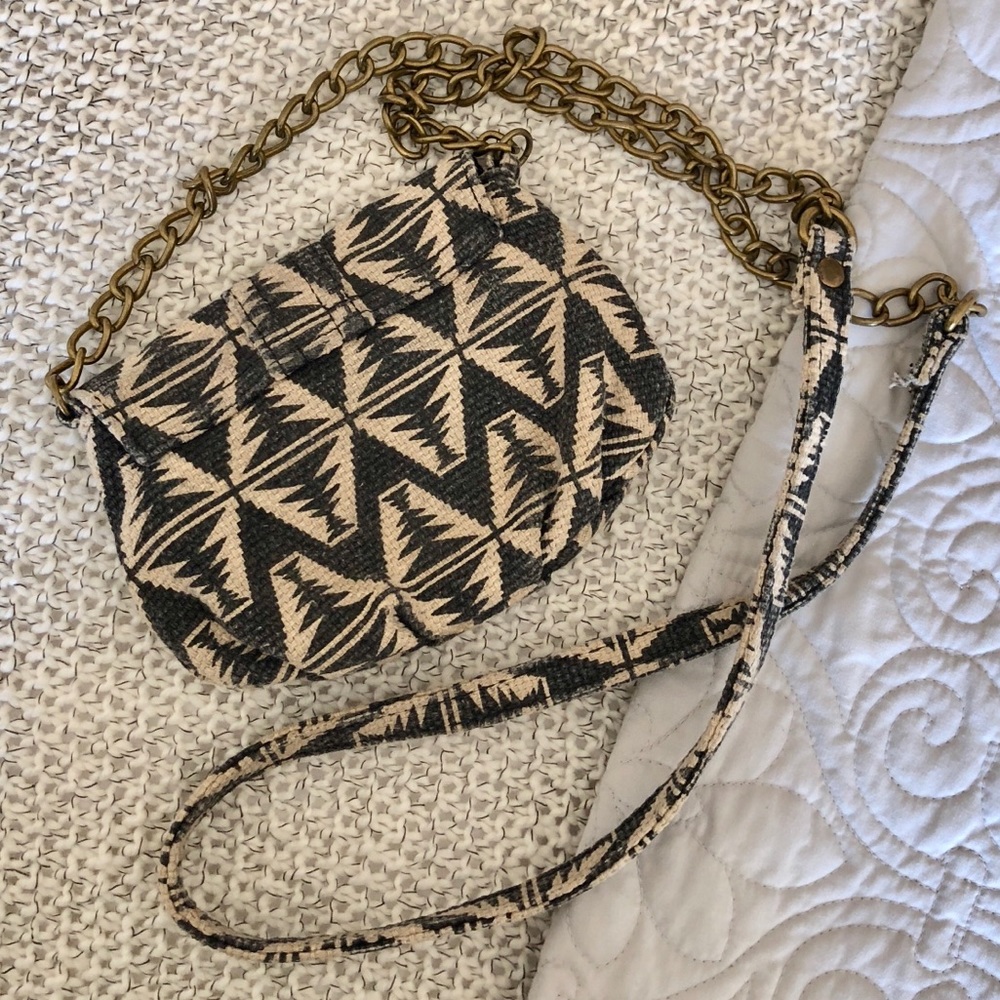 Aztec Design mini crossbody - Picture 5 of 5